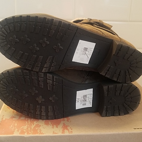 BARELY WORN Ruff Hewn boots - Picture 2 of 5